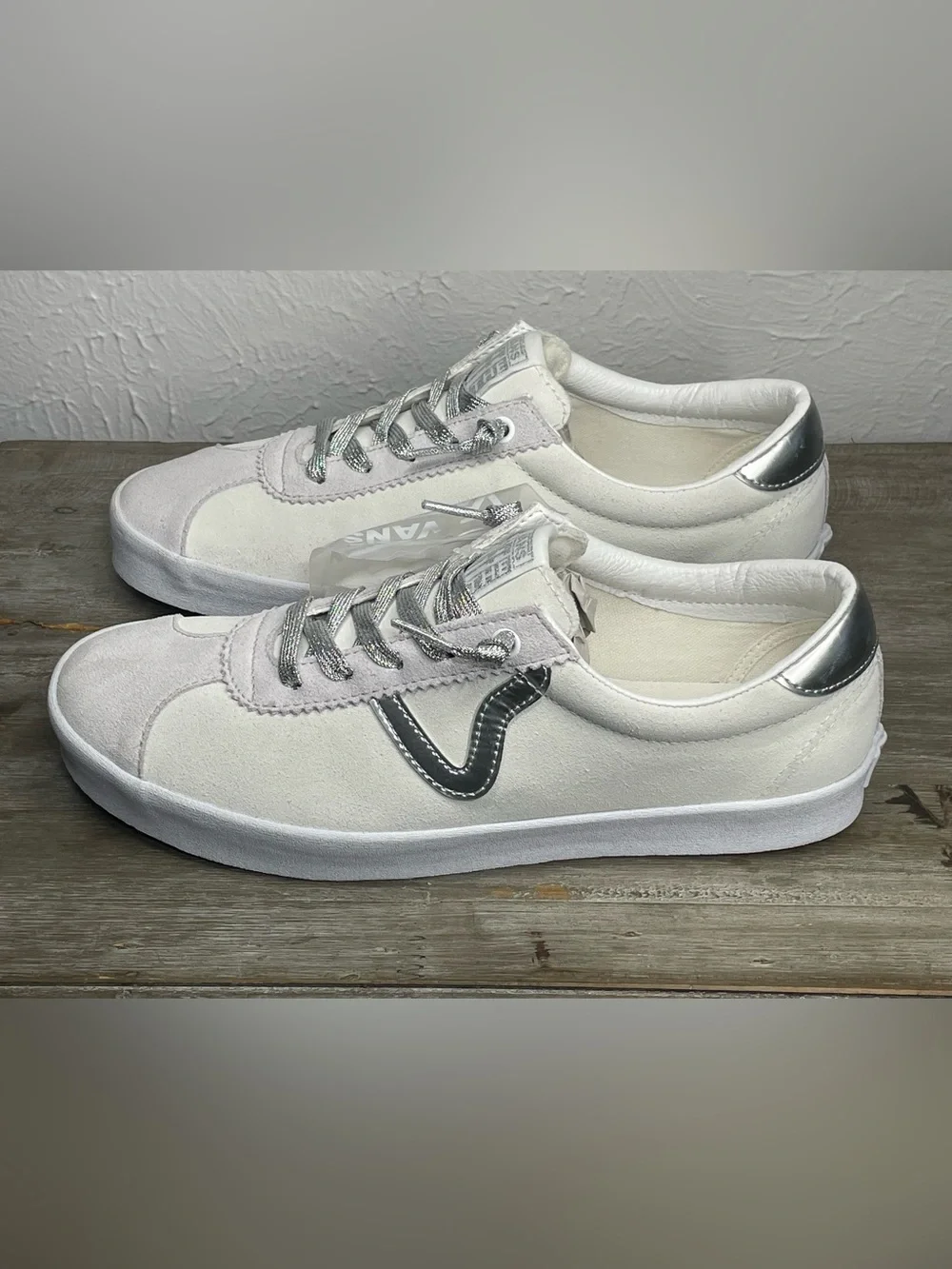 New Vans Sport Low High Shine Suede Sneaker Off-White Silver Metallic 11 W 9.5 M